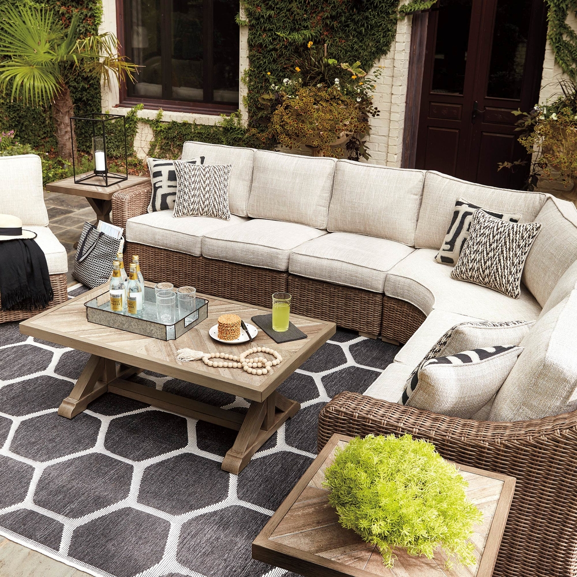 Signature Design by Ashley Beachcroft 3 pc. Outdoor Sectional - Image 7 of 7