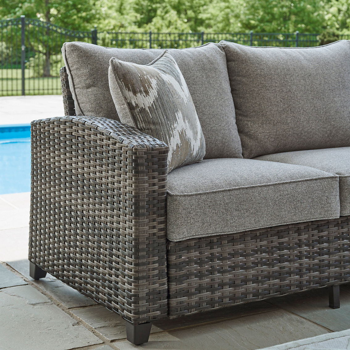 Signature Design by Ashley Oasis Court Outdoor Set 4 pc. - Image 3 of 4