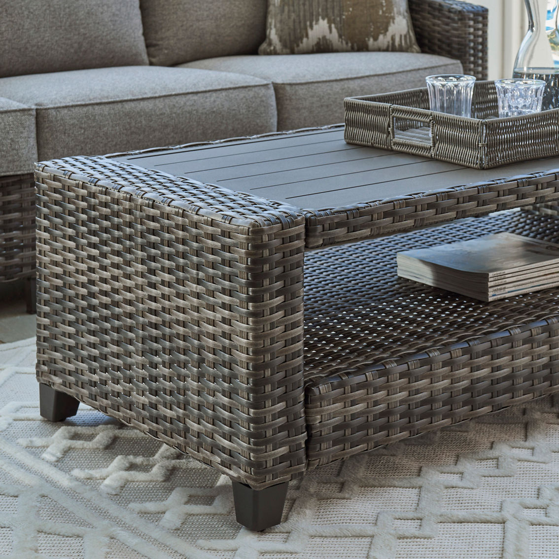 Signature Design by Ashley Oasis Court Outdoor Set 4 pc. - Image 4 of 4