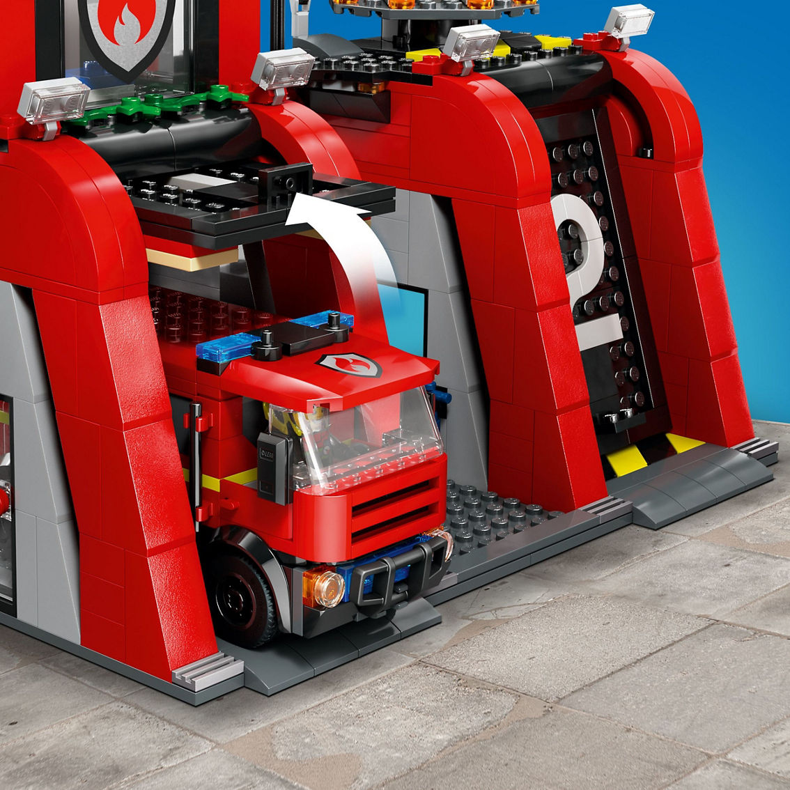 LEGO City Fire Station with Fire Truck 60414 - Image 4 of 7