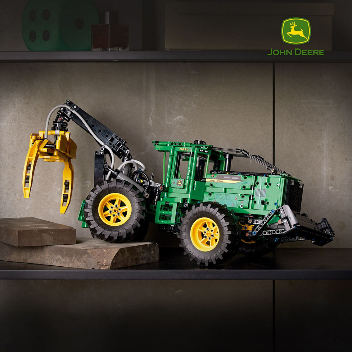 LEGO Technic John Deere 948L-II Skidder Tractor Toy 42157 - Image 6 of 10