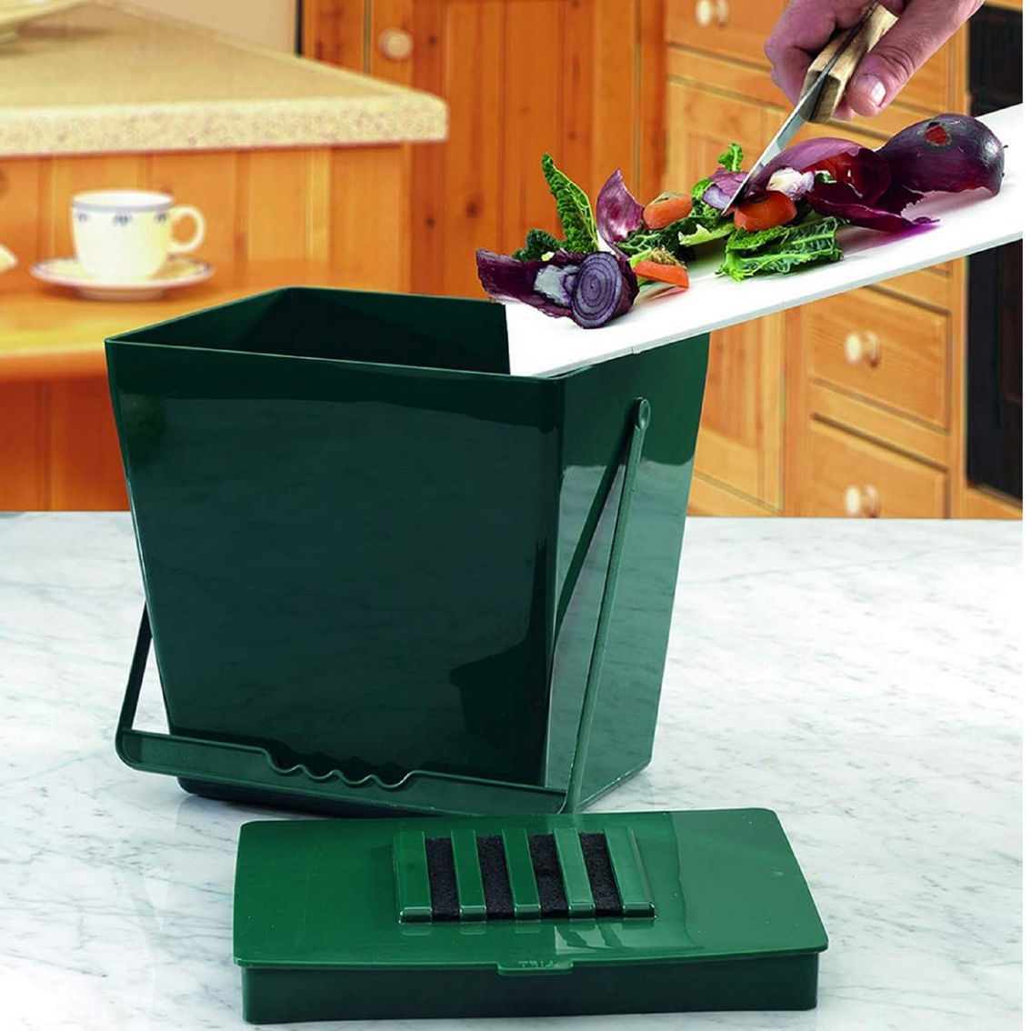Bosmere English Garden 1.3 gal. Odor Free Plastic Kitchen Compost Caddy with Lid - Image 3 of 3