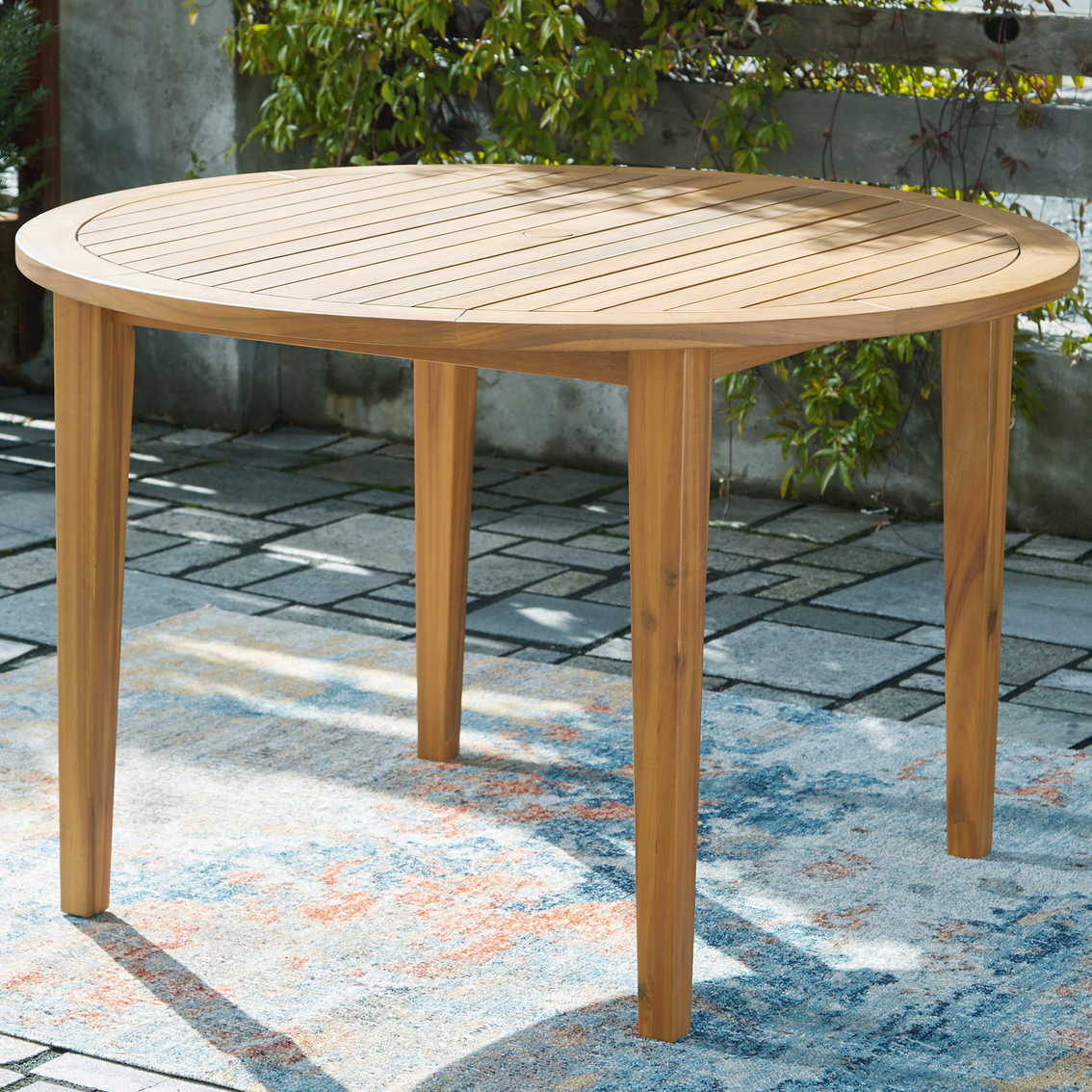 Signature Design by Ashley Janiyah Outdoor Round Dining Table - Image 4 of 6