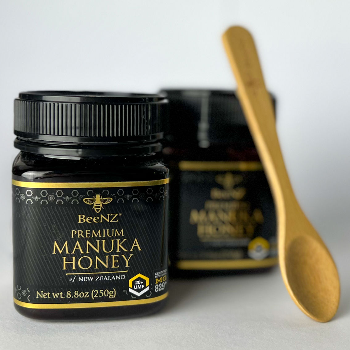 BeeNZ Premium Manuka Honey UMF20, 8.8 oz. - Image 3 of 3