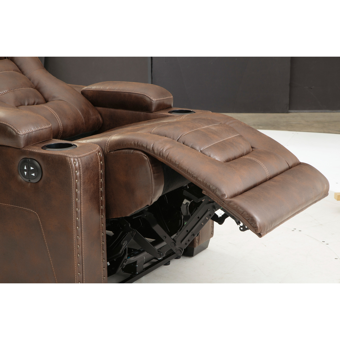 Signature Design by Ashley Owner's Box Power Recliner with Adjustable Headrest - Image 10 of 10