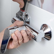 Handy Replacing Faucet Service