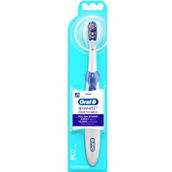Oral-B 3D White Battery Power Toothbrush