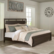 Signature Design by Ashley Covetown Panel Bed