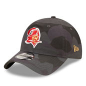 New Era Men's Camo Tampa Bay Buccaneers Core Classic 2.0 9TWENTY Adjustable Hat