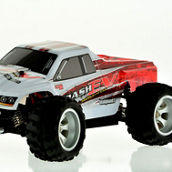 CIS-A979-B 1:16 scale monster truck with 450 feet range 45 MPH speed