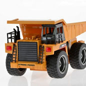 CIS-1540 1:18 scale 2.4 GHz 6 channel mining truck with rechargeable batteries