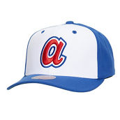 Mitchell & Ness Men's White Atlanta Braves Team Pro Snapback Hat