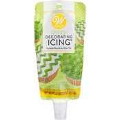 Wilton Green Icing Pouch with Tips 8 oz.