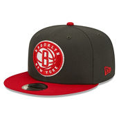 Men's New Era  Charcoal/Scarlet Brooklyn Nets Two-Tone Color Pack 9FIFTY Snapback Hat