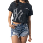 The Wild Collective Women's Black New York Yankees Cropped T-Shirt