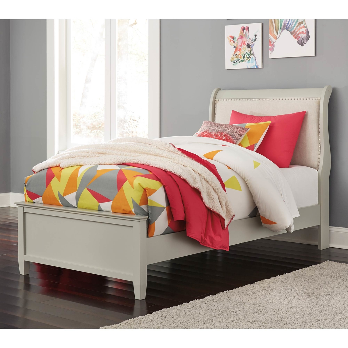 Signature Design by Ashley Jorstand Upholstered Sleigh Bed - Image 3 of 4