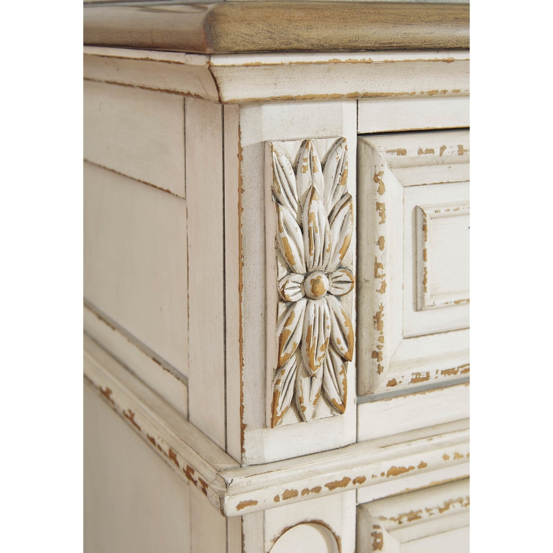 Signature Design by Ashley Realyn 5 Drawer Chest - Image 3 of 4