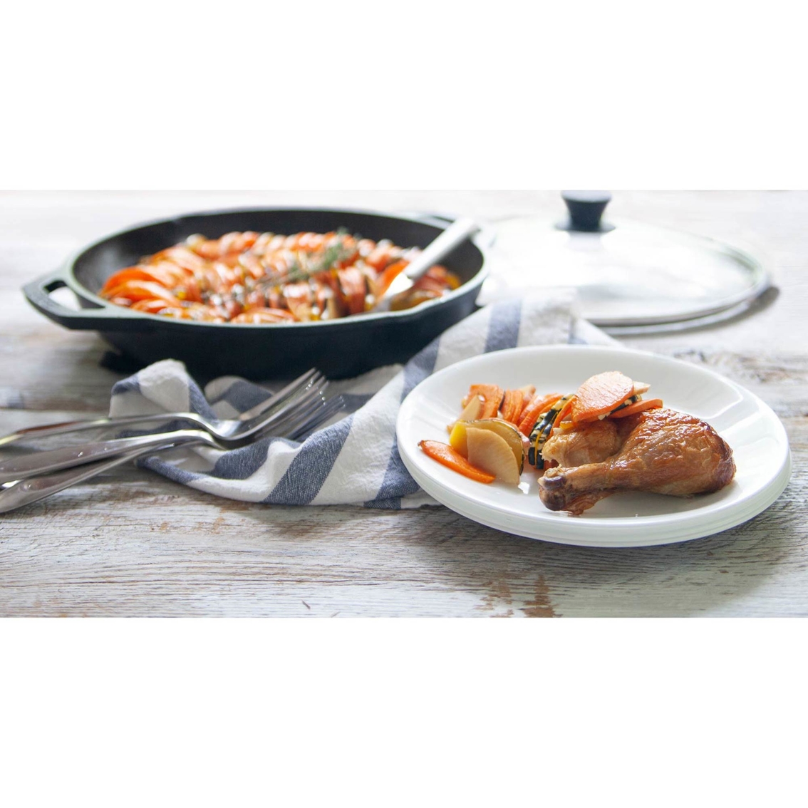 Lodge Chef Collection 12 Inch Cast Iron Everyday Pan with Glass Lid