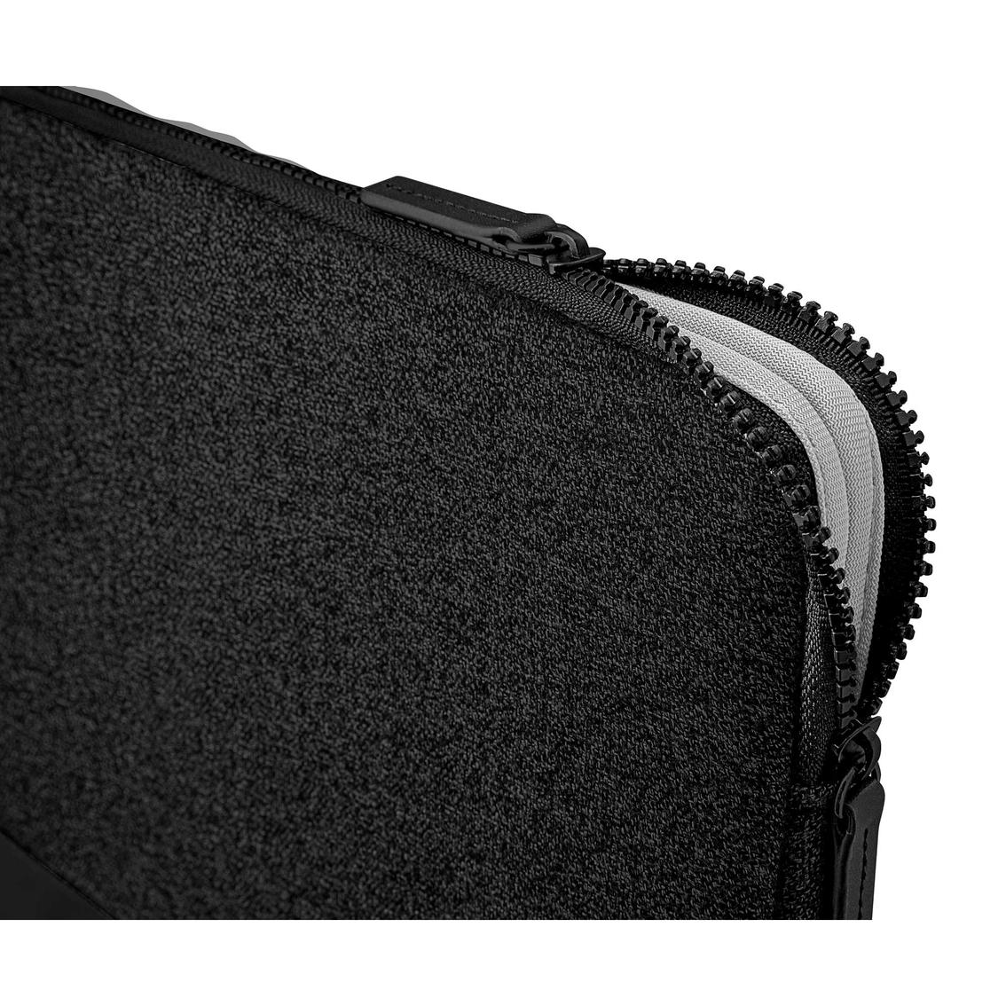 LAUT Design USA Inflight Protective Sleeve for MacBook 13 in. - Image 4 of 4