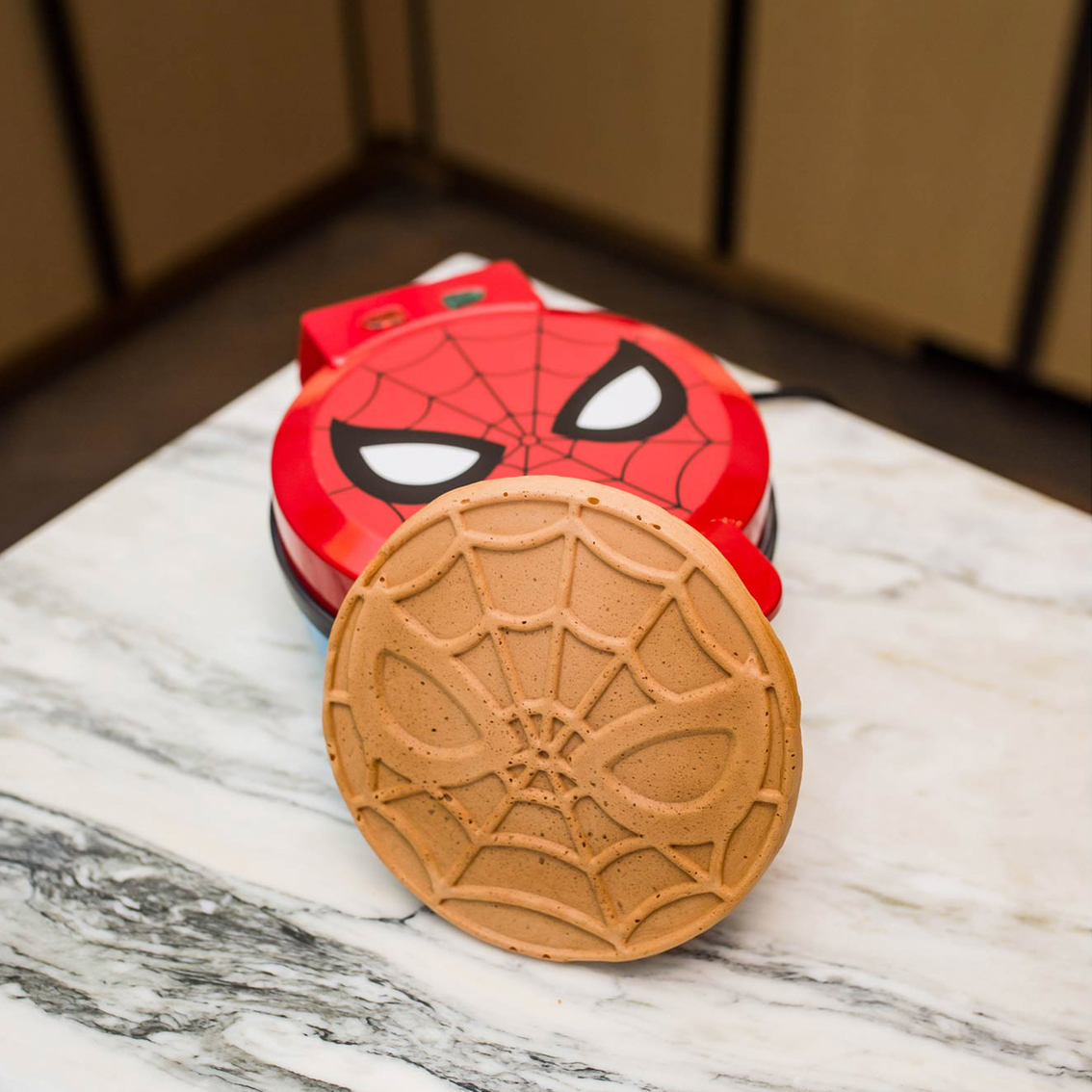 Marvel Spider-Man Waffle Maker - Image 4 of 4