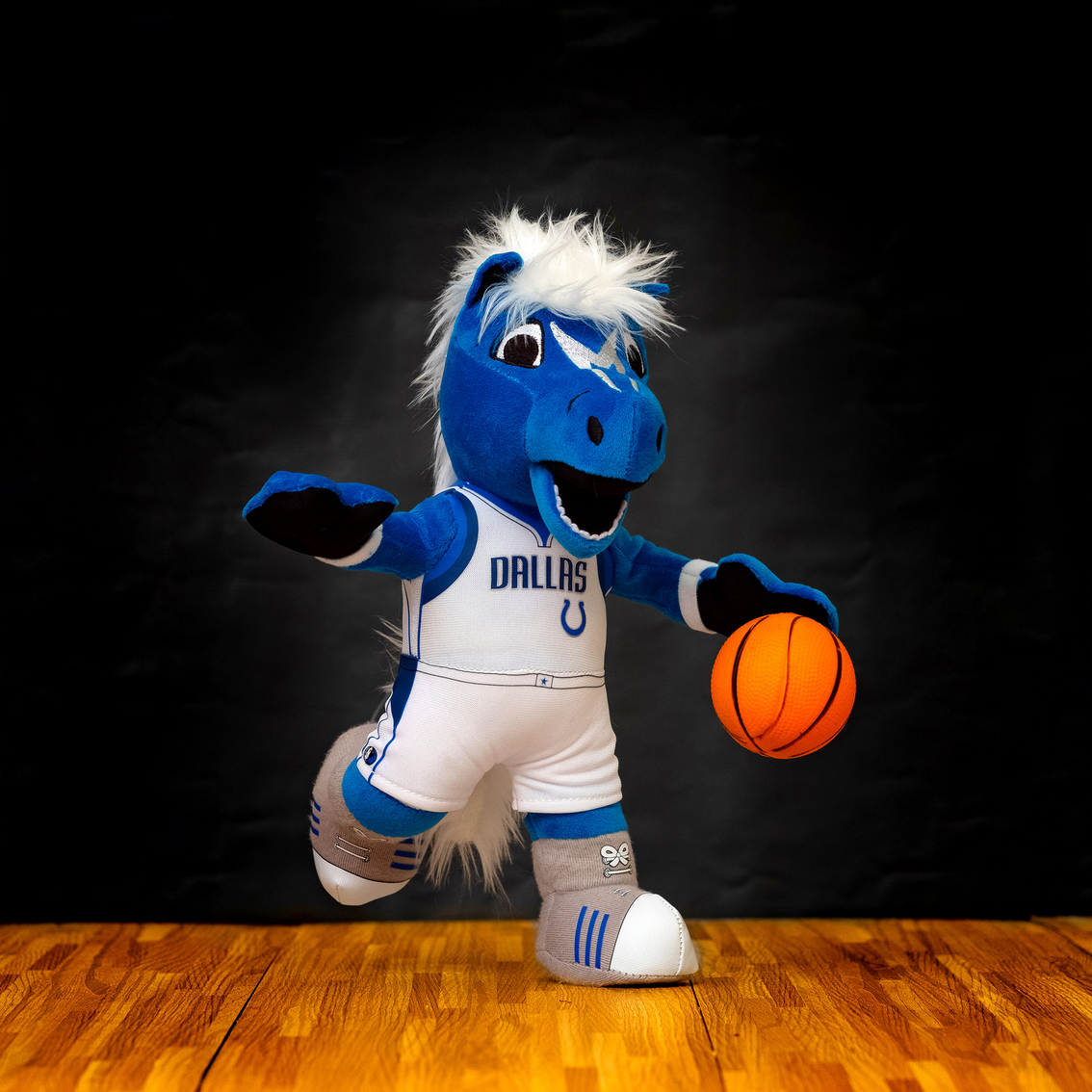 Bleacher Creatures NBA Dallas Mavericks Champ Mascot and Dirk Nowitzki Plush Set - Image 8 of 9