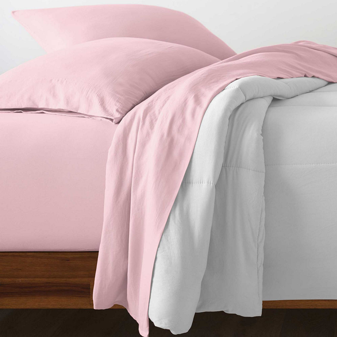 Ella Jayne Luxe Cotton Percale Crisp and Cool Set - Image 3 of 6
