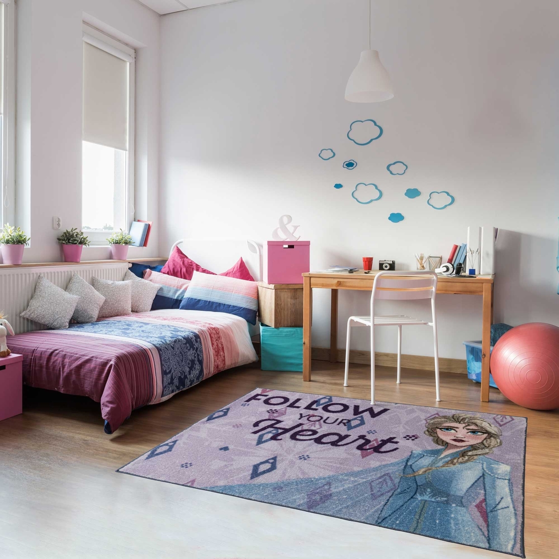 Disney Frozen Follow Your Heart 40 x 54 Accent Rug - Image 2 of 5