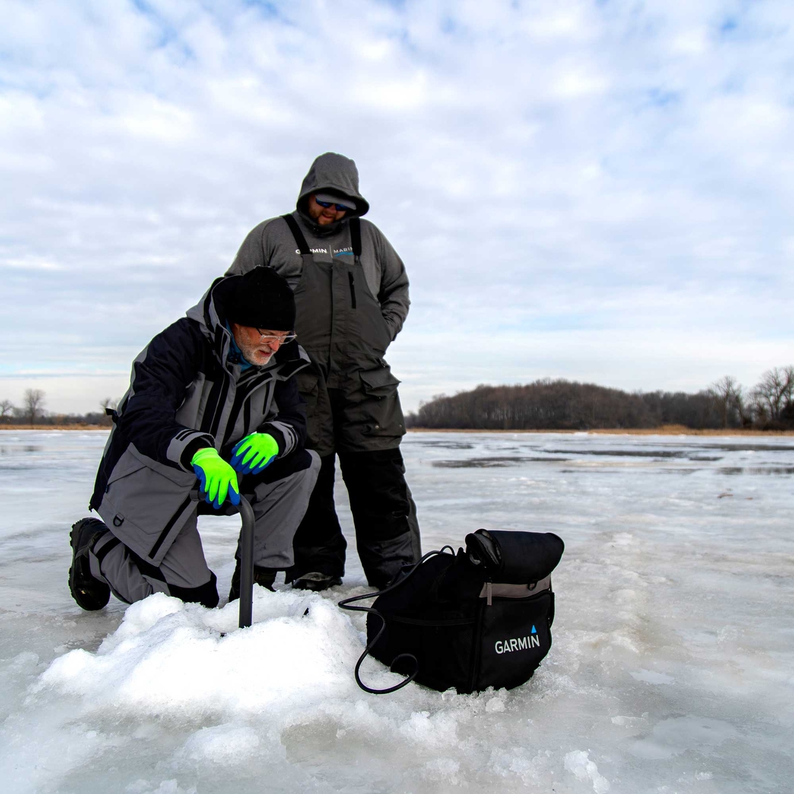 Garmin Livescope Plus Ice Fishing Bundle Li, Fishing Accessories, Sports  & Outdoors