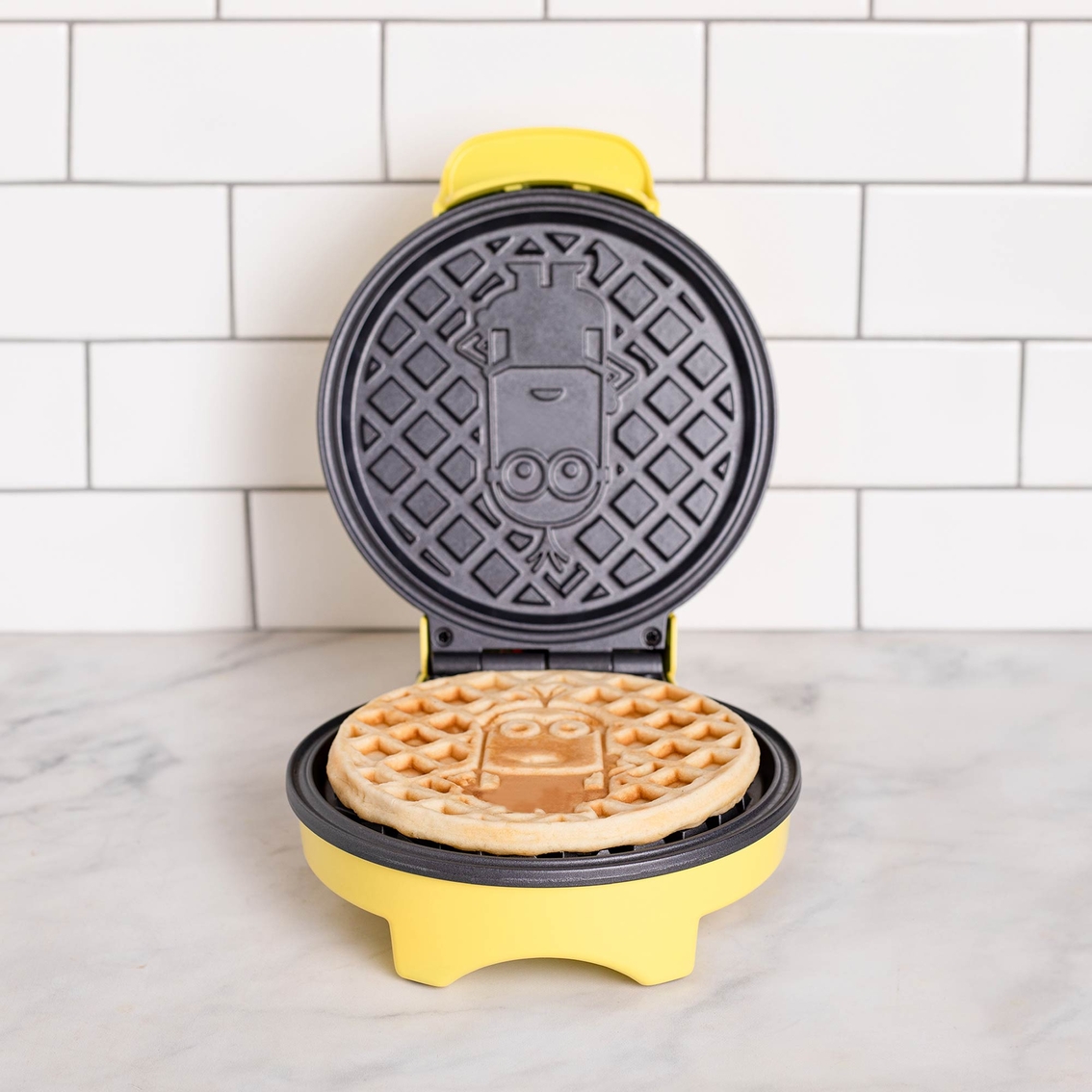 Minions Kevin Round Waffle Maker - Image 4 of 10