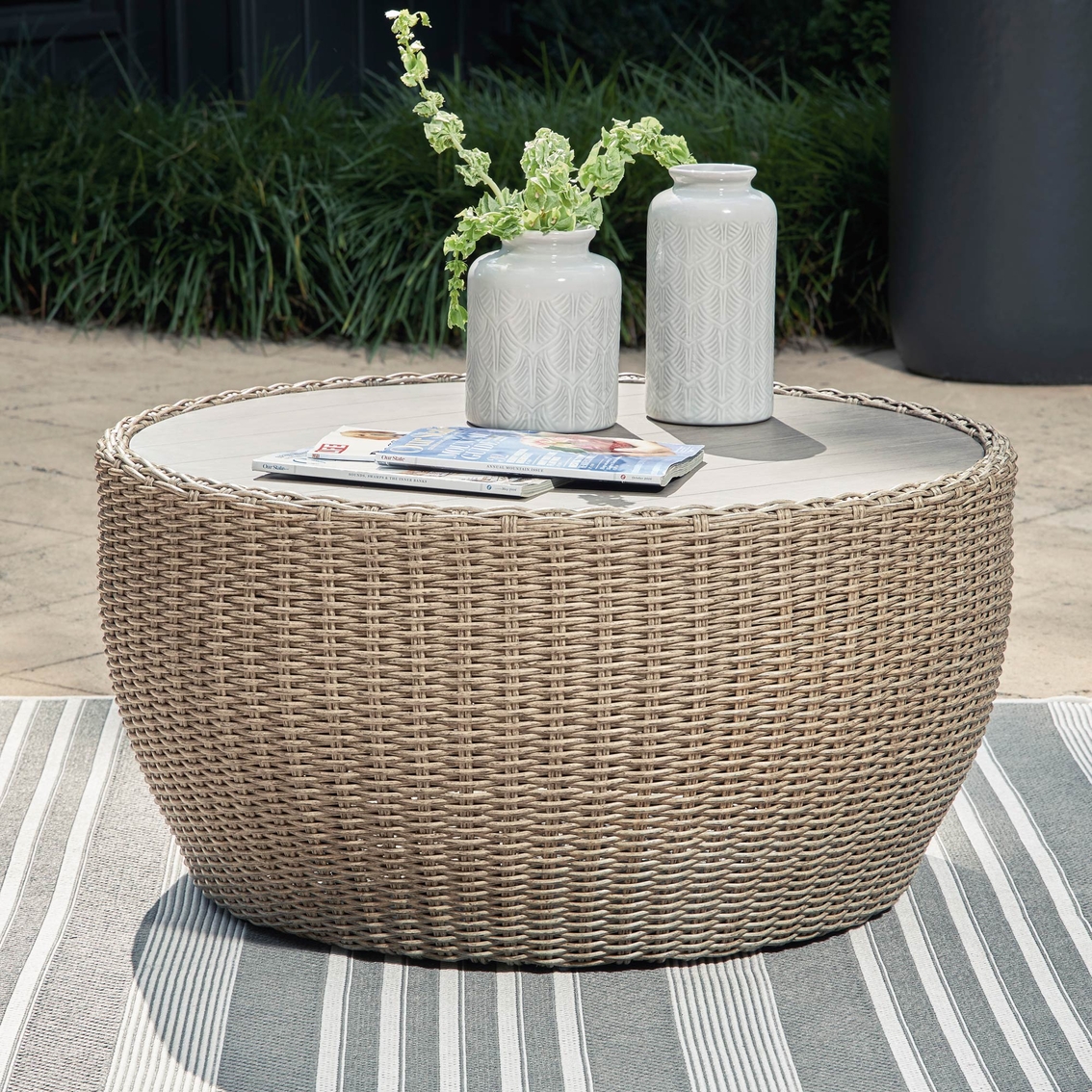 Signature Design by Ashley Danson Outdoor Coffee Table - Image 3 of 5