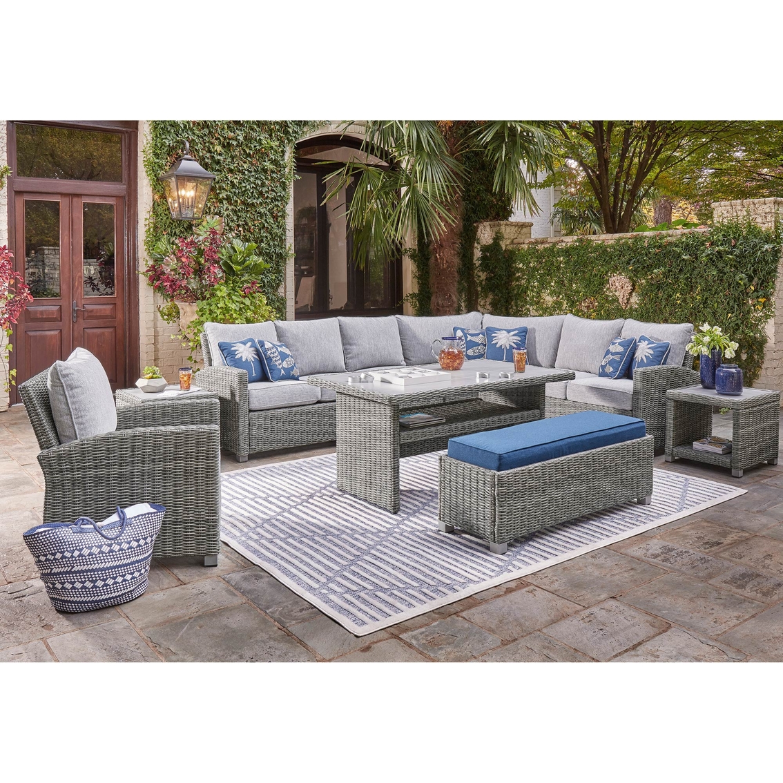 Signature Design by Ashley Naples Beach Outdoor 4 pc. Sectional - Image 10 of 10