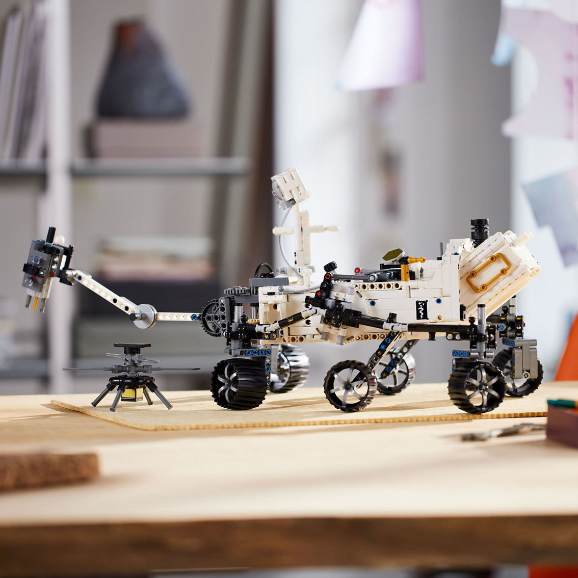 LEGO Technic NASA Mars Rover Perseverance 42158 - Image 8 of 10