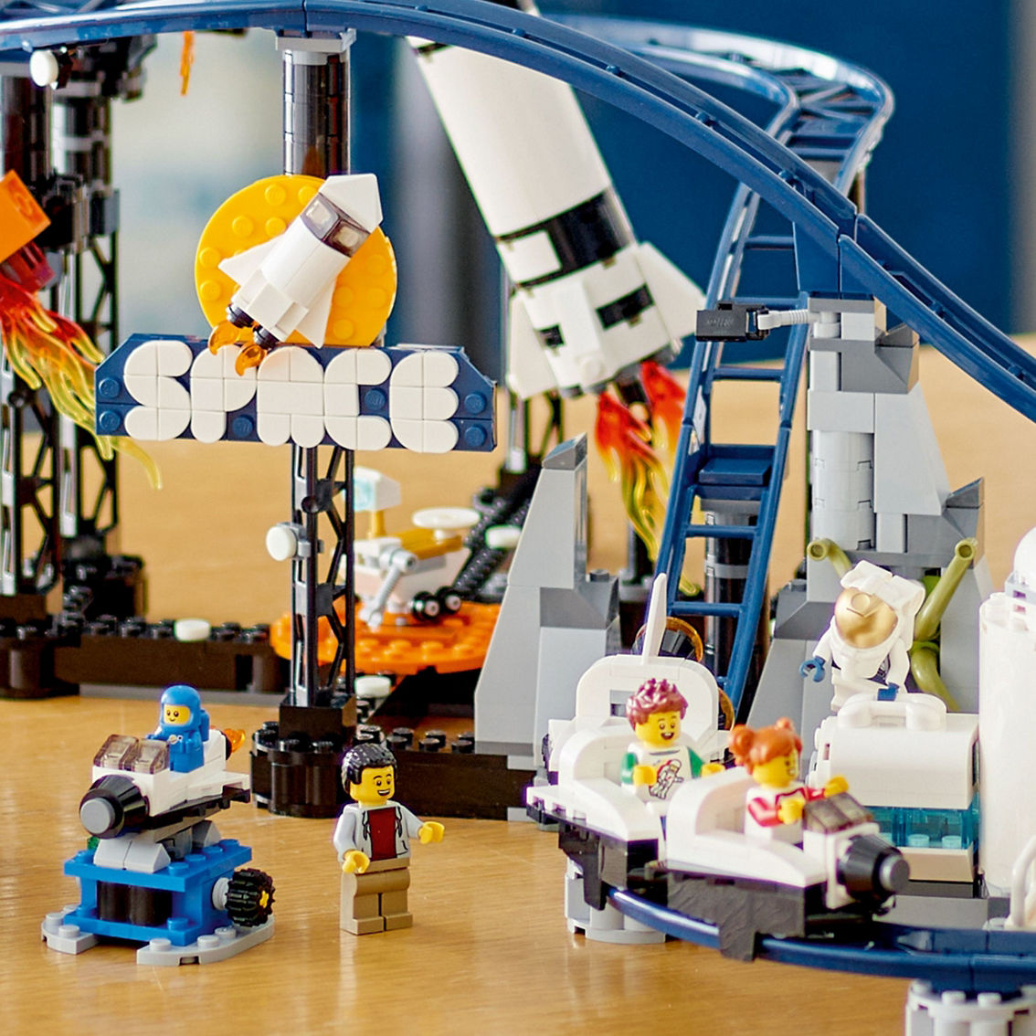 LEGO Creator Space Roller Coaster 31142 - Image 6 of 9