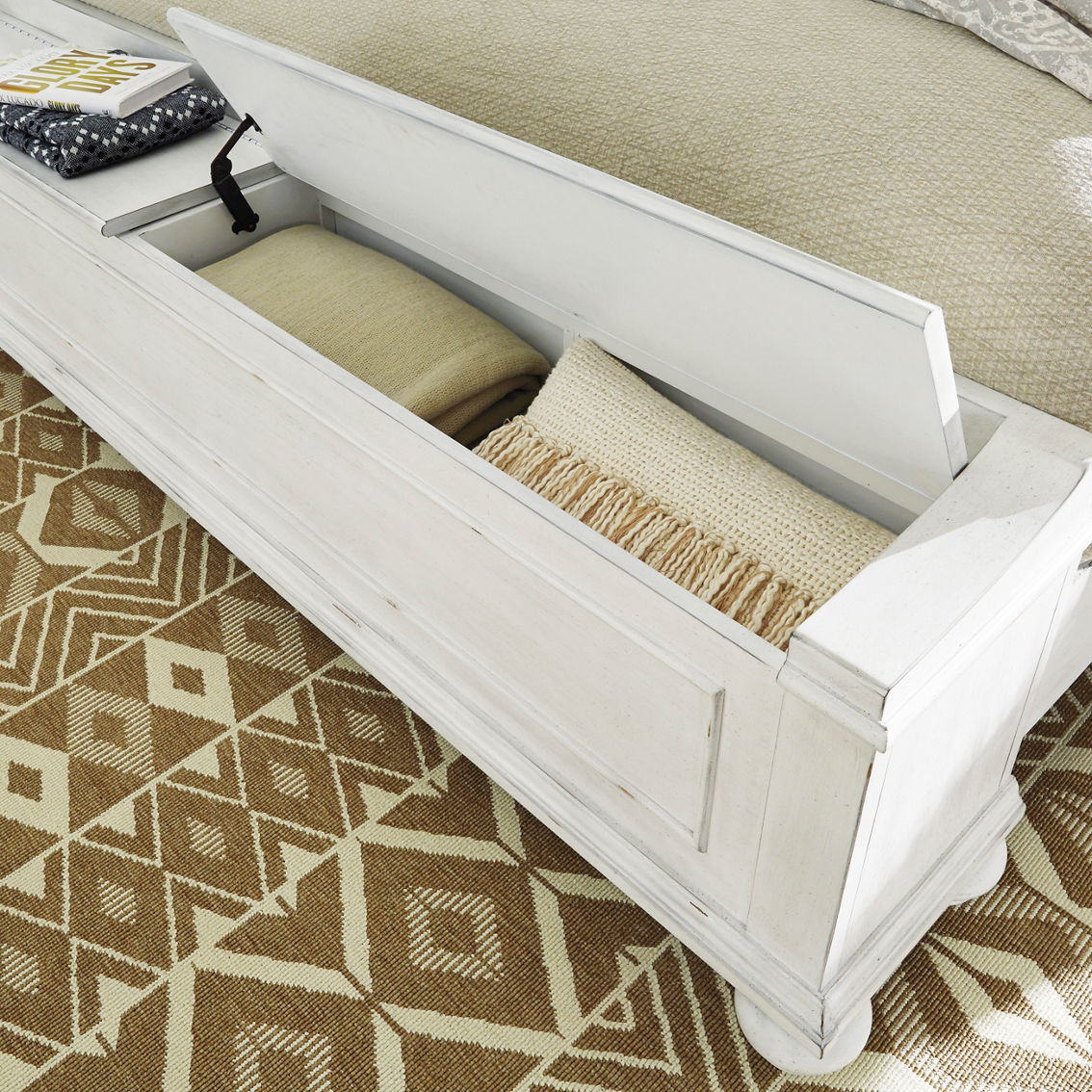 Signature Design by Ashley Kanwyn Upholstered Panel Storage Bed Bedroom 3 pc. Set - Image 4 of 7