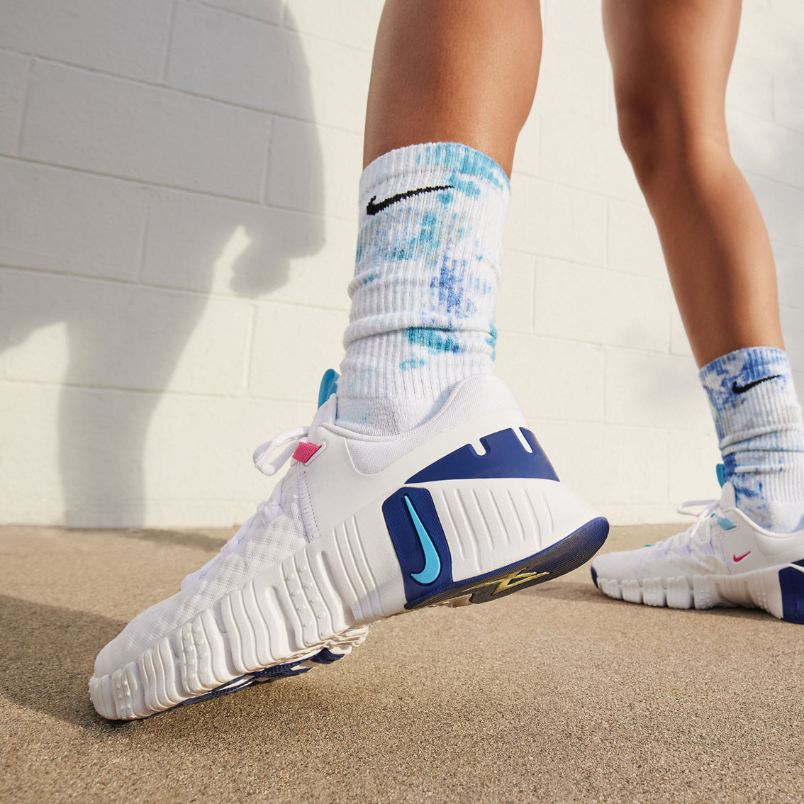 Nike Women's Free Metcon 5 Sneakers - Image 9 of 9