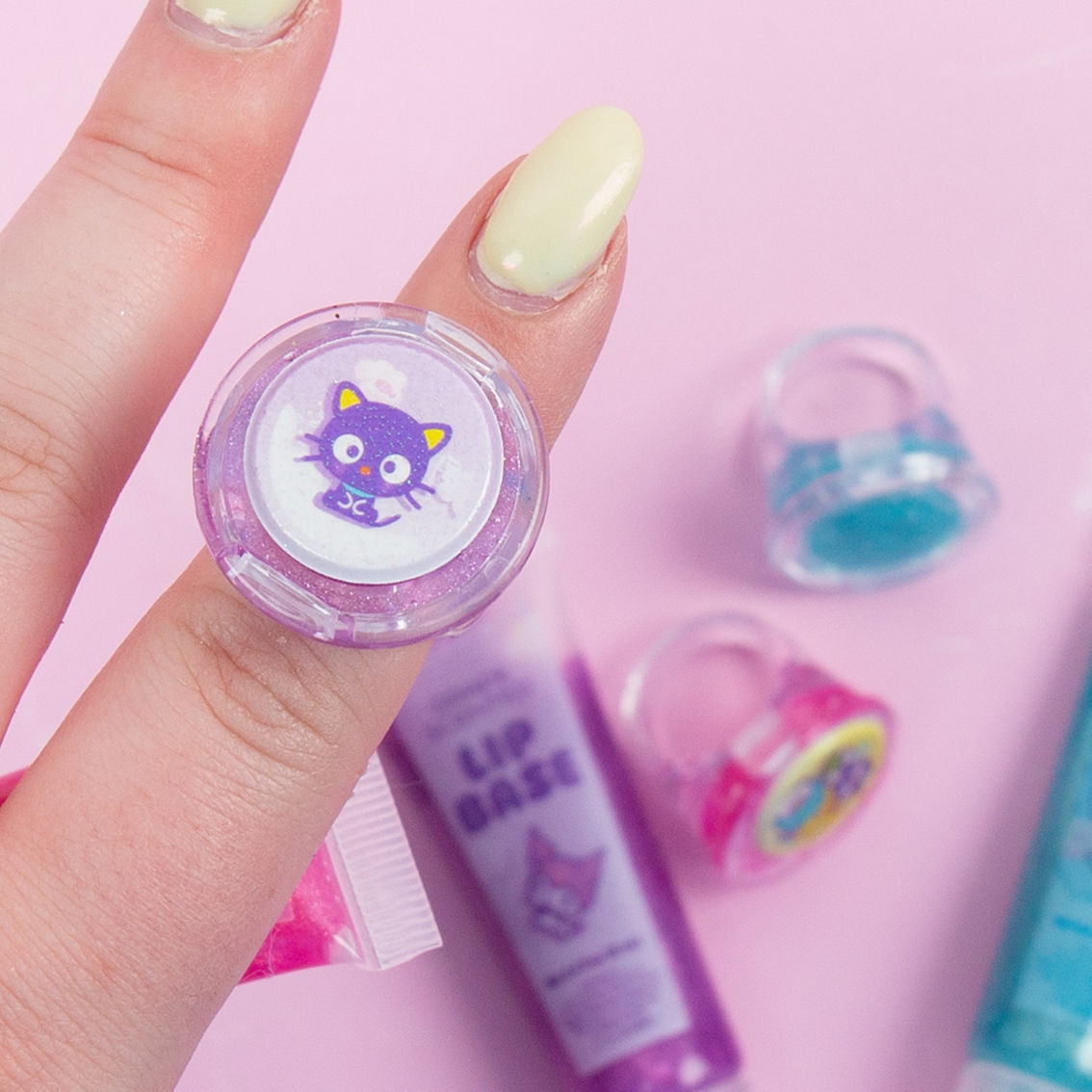 Hello Kitty Shimmer Lip Gloss Rings Beauty Kit - Image 4 of 5