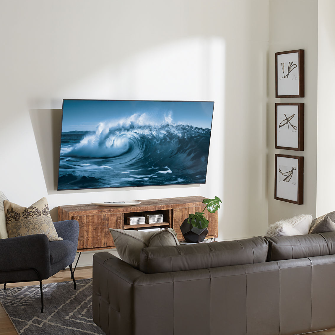 SANUS Vuepoint Extend + Tilt Mount for TVs 42 in. to 90 in. - Image 6 of 6