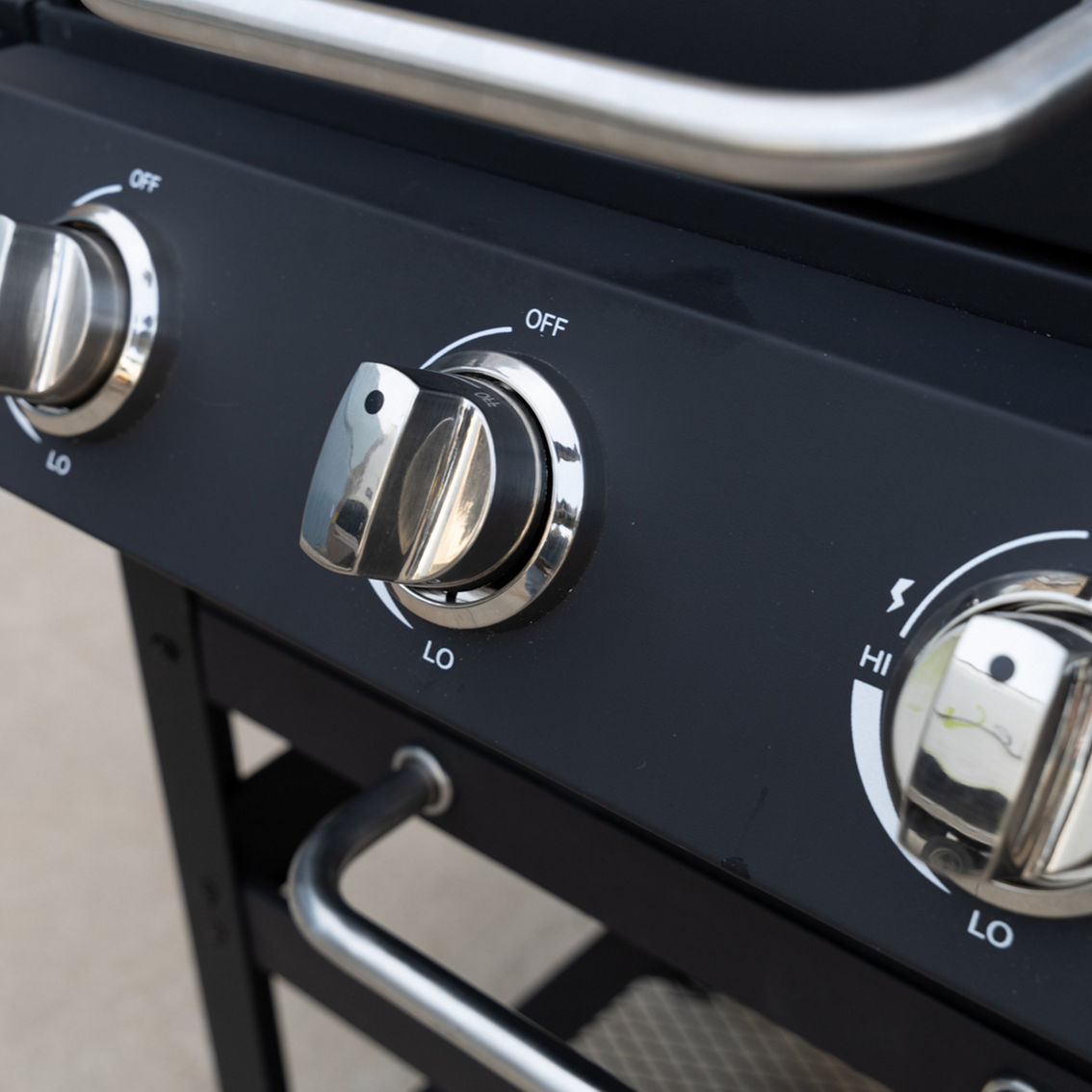 Chard Gas and Charcoal Hybrid Grill with Side Burner and Side Smoker - Image 5 of 10