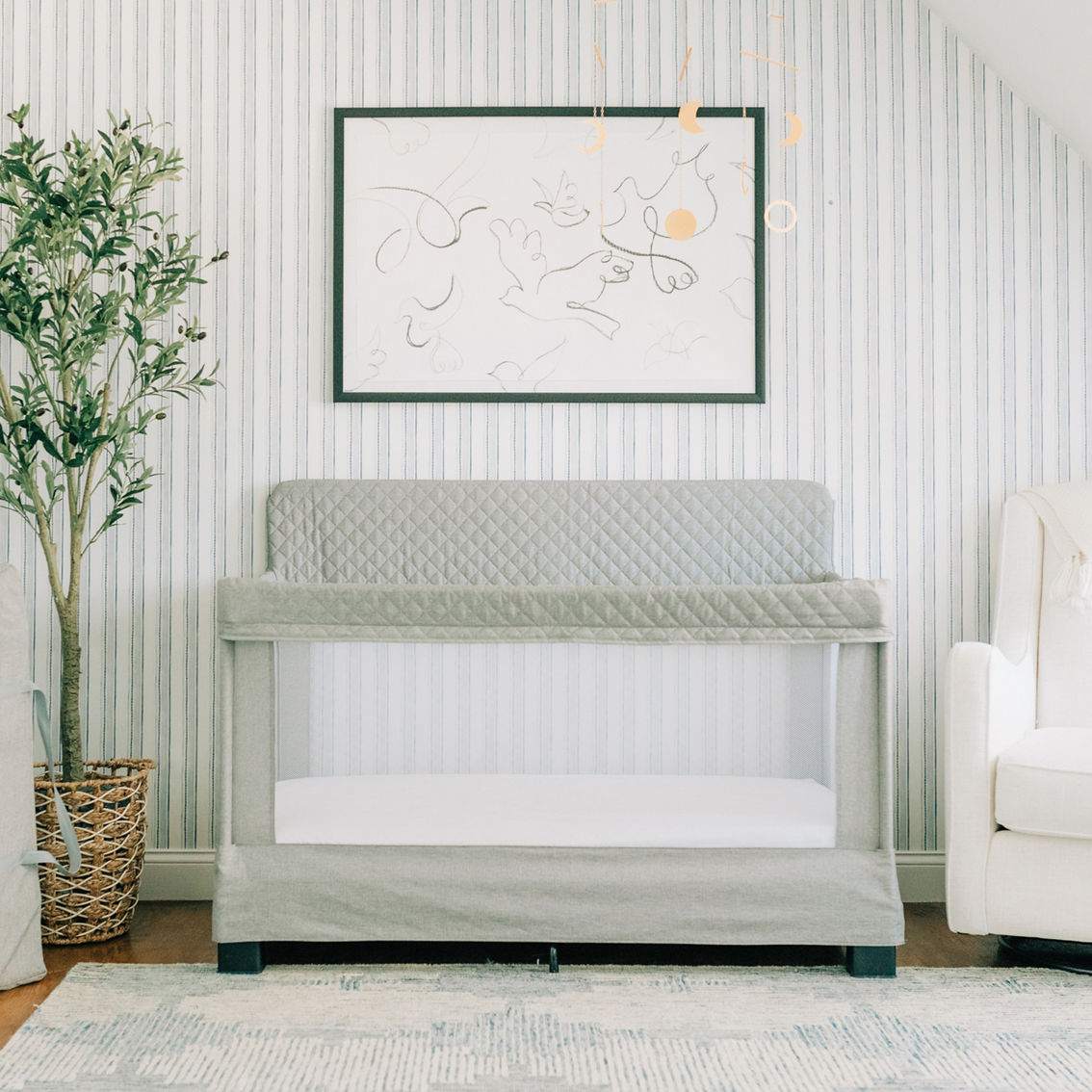 Baby Delight Horizon Breathable Mesh Crib with Headboard - Image 4 of 7
