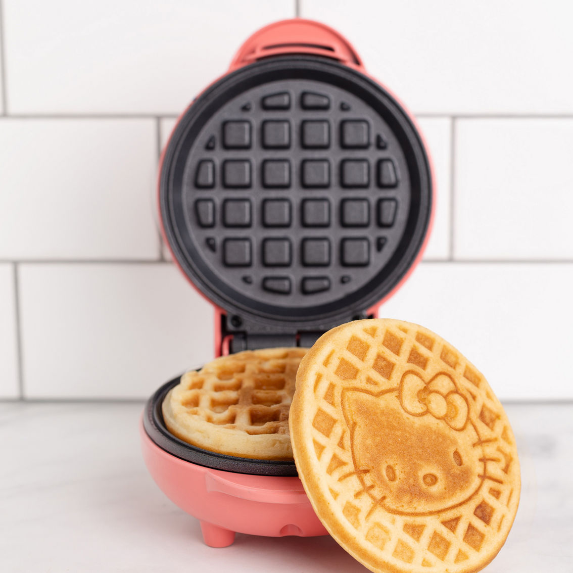 Hello Kitty Mini Waffle Maker - Image 6 of 10