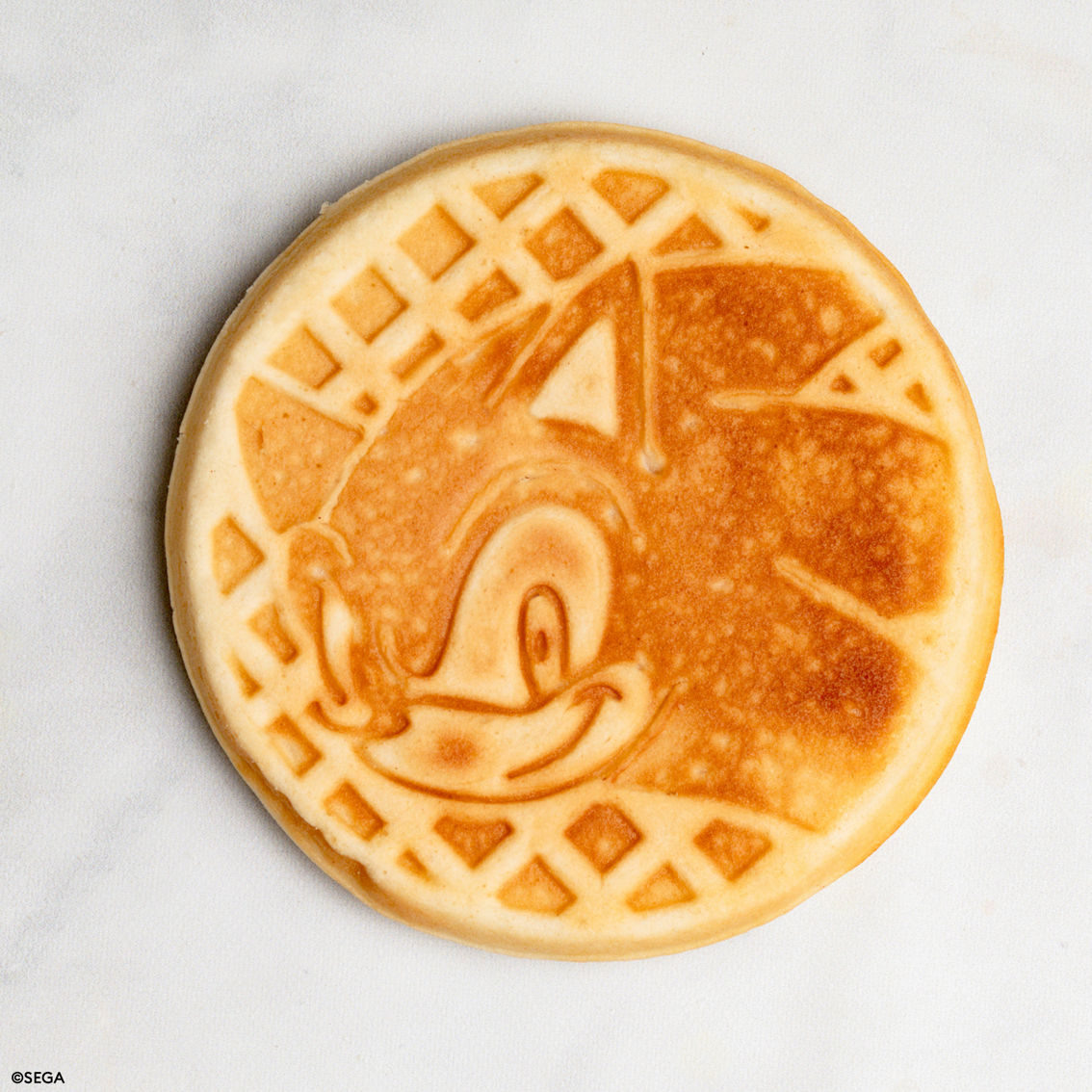 Uncanny Brands Sonic the Hedgehog Mini Waffle Maker - Image 10 of 10