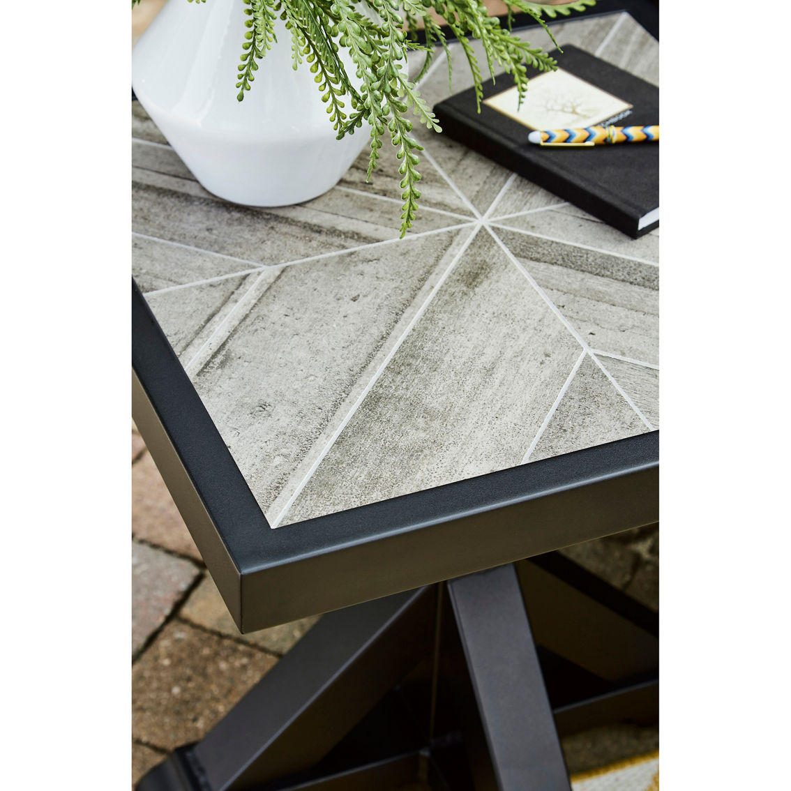 Signature Design by Ashley Beachcroft 5 pc. Outdoor Set including Firepit Table - Image 7 of 7