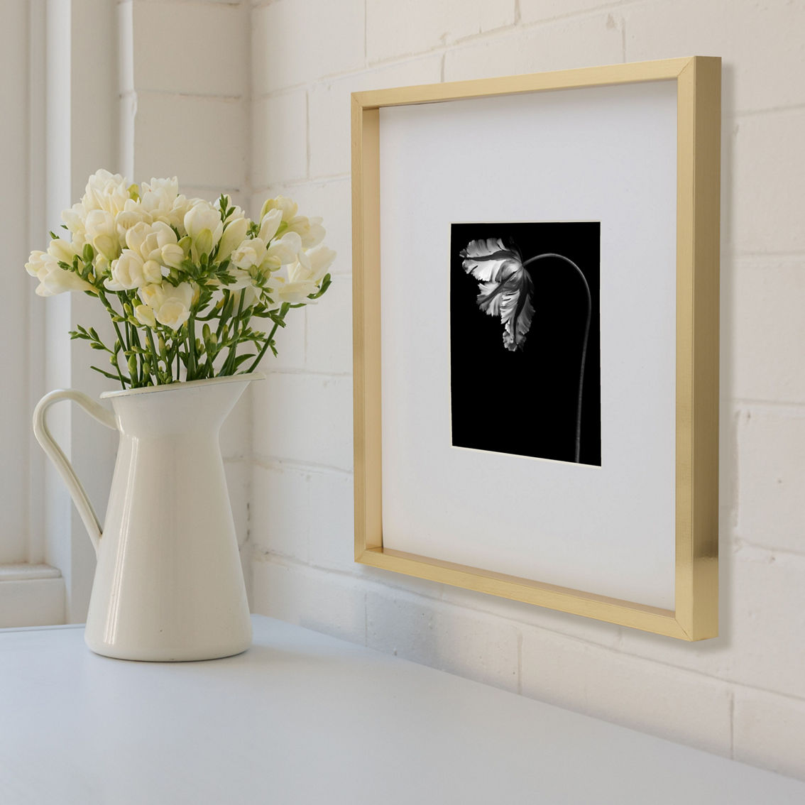 Mikasa Home 8x10 / 16x20 Gold Gallery Frame - Image 5 of 6