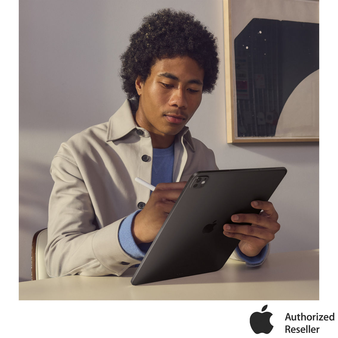 Apple 13 in. iPad Pro Wi-Fi 512GB with Standard Glass - Image 4 of 8