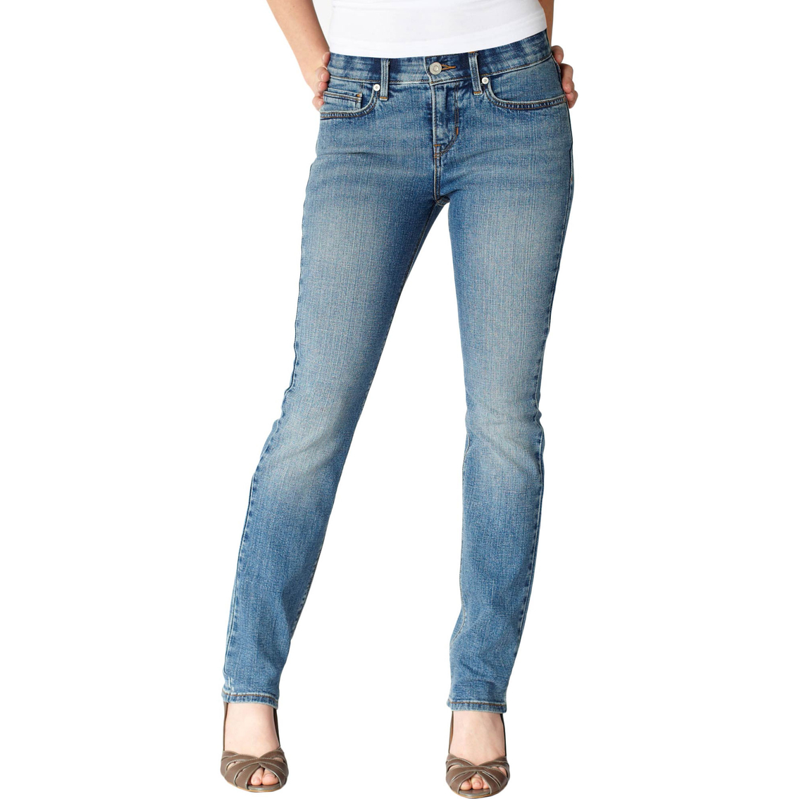 Levi's Petite 525 Perfect Waist Straight Leg Jeans | Jeans | Clothing &  Accessories | Shop The Exchange