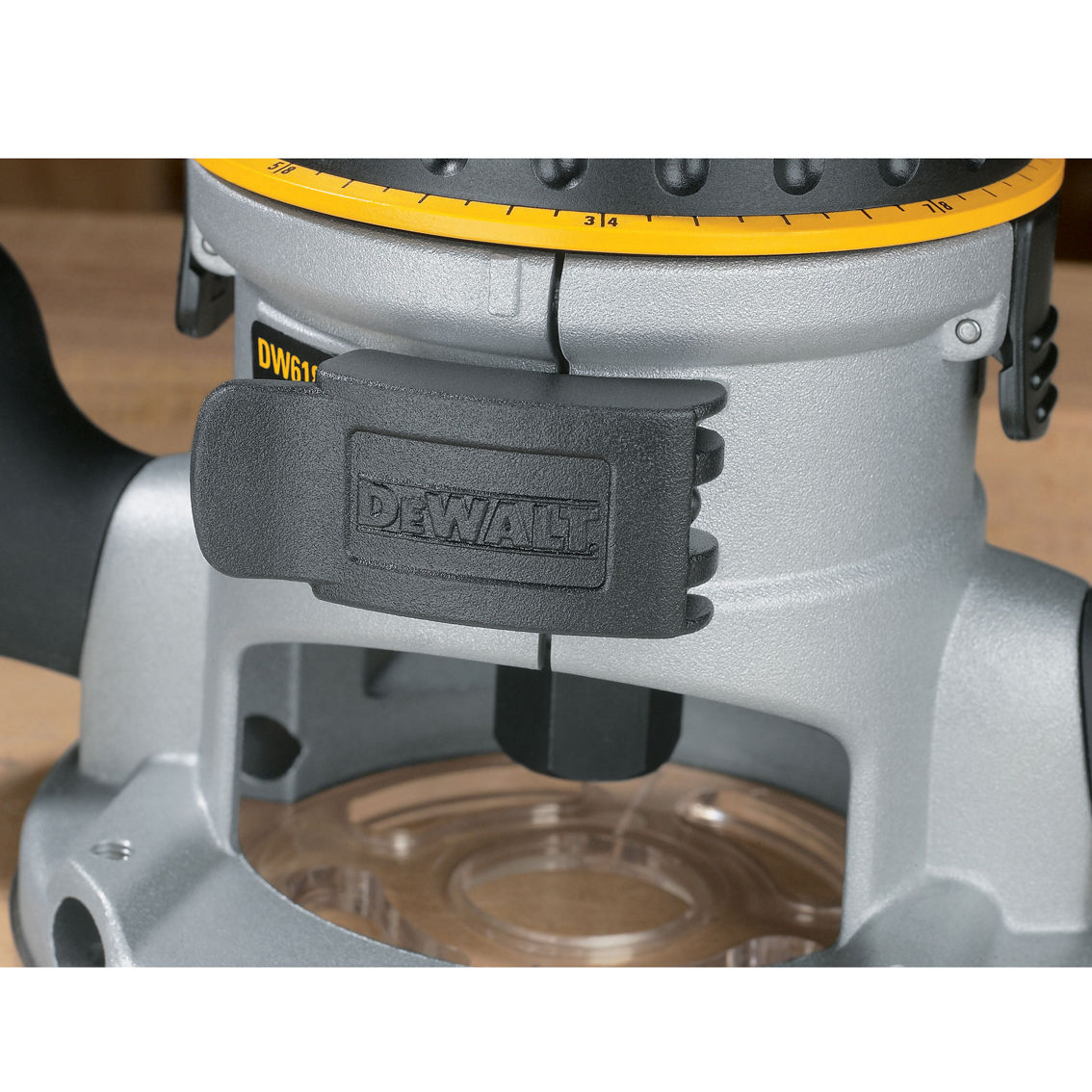 DeWalt 2-1/4 HP (maximum motor HP) EVS Fixed Base Router with Soft Start - Image 7 of 10