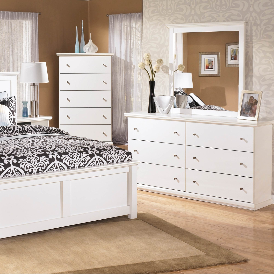 Signature Design by Ashley Bostwick Shoals Dresser and Mirror Set - Image 2 of 4