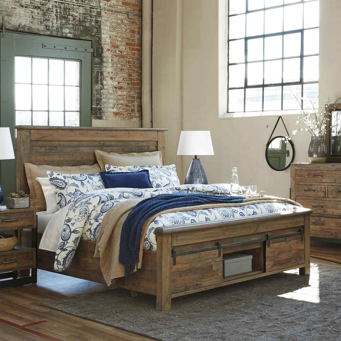 Signature Design by Ashley Sommerford Storage Bed - Image 4 of 4