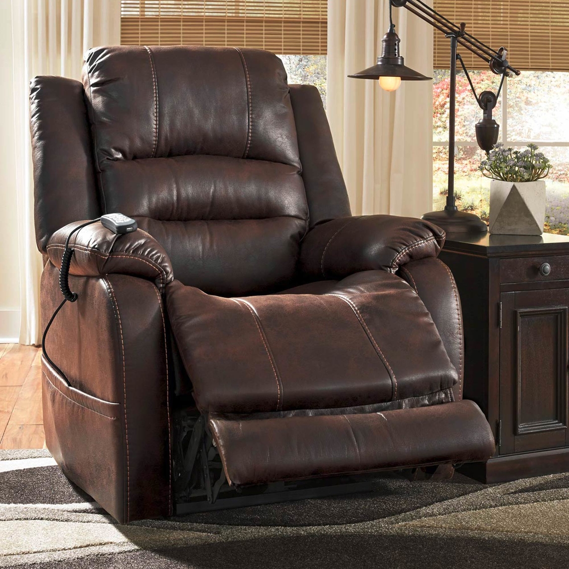 Ashley Barling Power Recliner with Power Headrest - Image 2 of 4