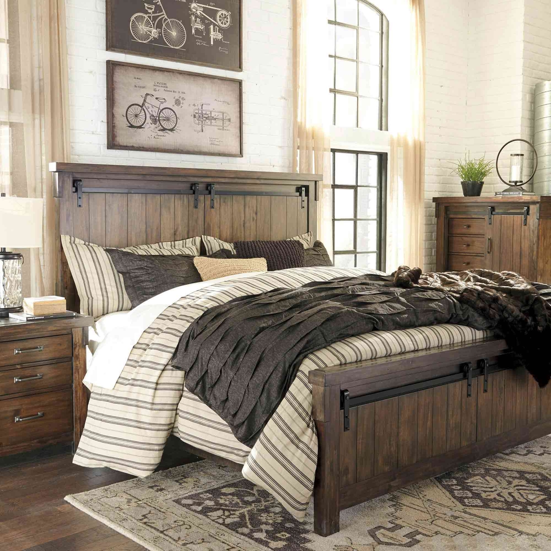 Signature Design by Ashley Lakeleigh Panel Bed - Image 2 of 4